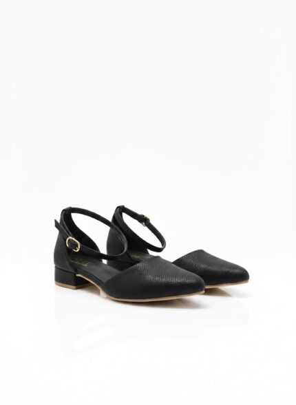 حذاء "لؤلؤة" بكعب مريح وتصميم عصري