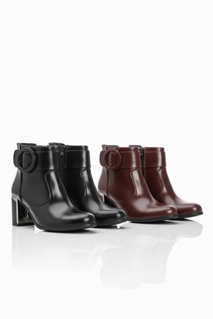 أناقة لامتناهية: بوت برقبة قصيرة "Rib-Knit Sock" بكعب ذهبي هندسي فاخر